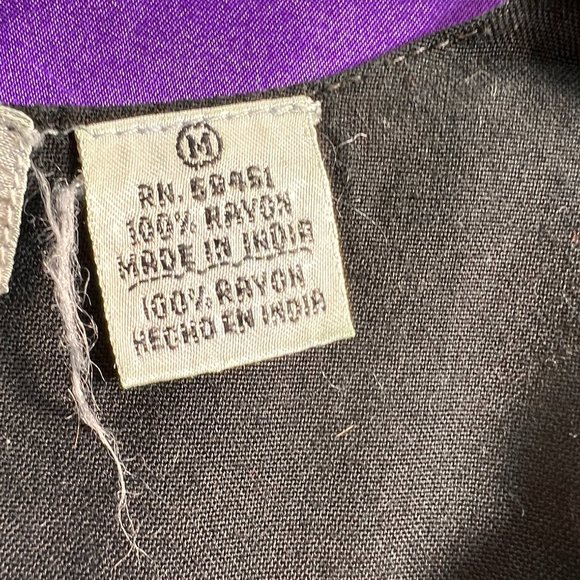 VTG 📌Jane Ashley Figure Hugging 3 Button Vest with Gold Accents - Picture 10 of 12